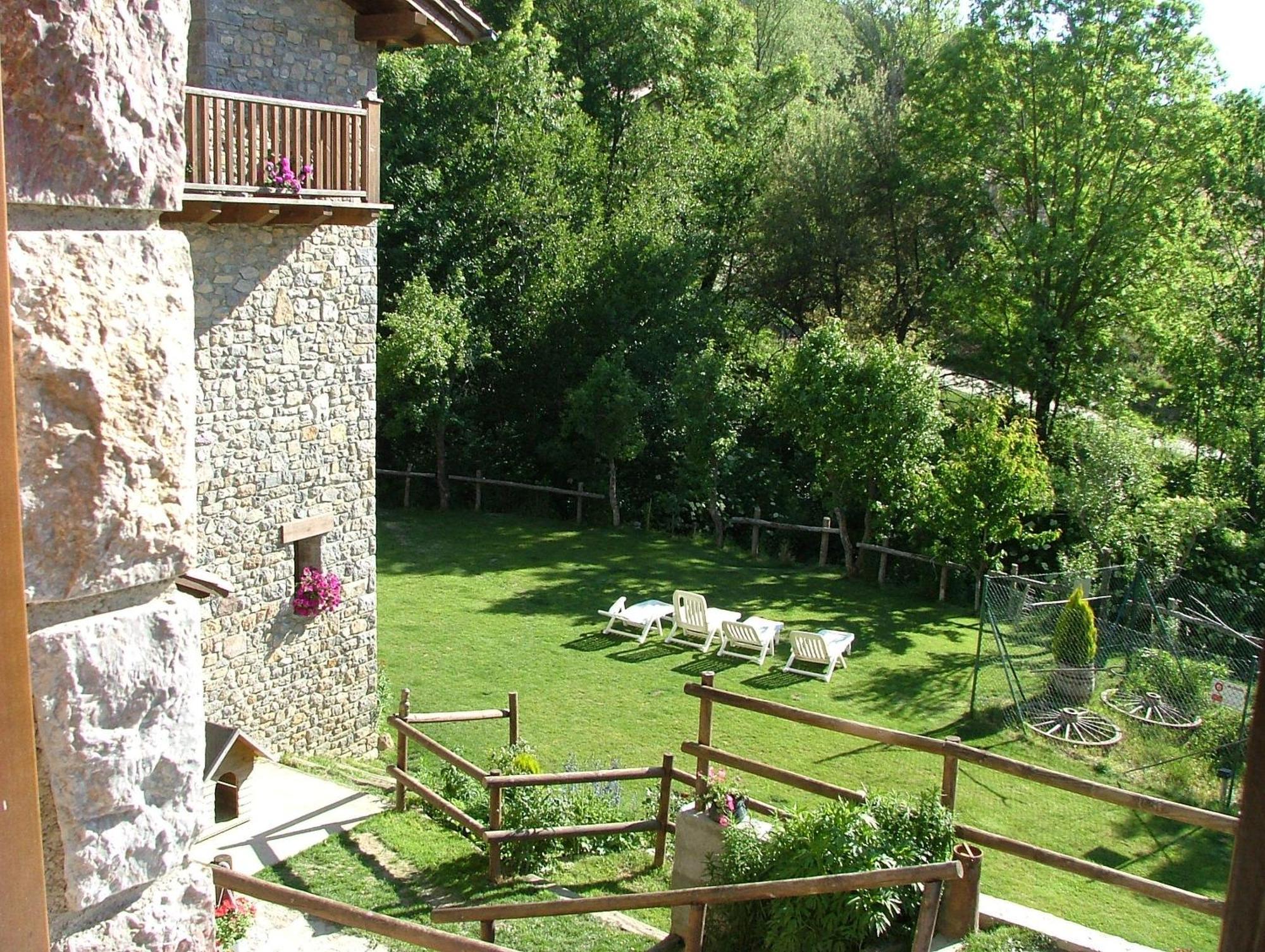 Hotel Els Torrents Bellver De Cerdanya Exterior foto
