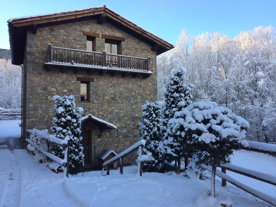 Hotel Els Torrents Bellver De Cerdanya Exterior foto